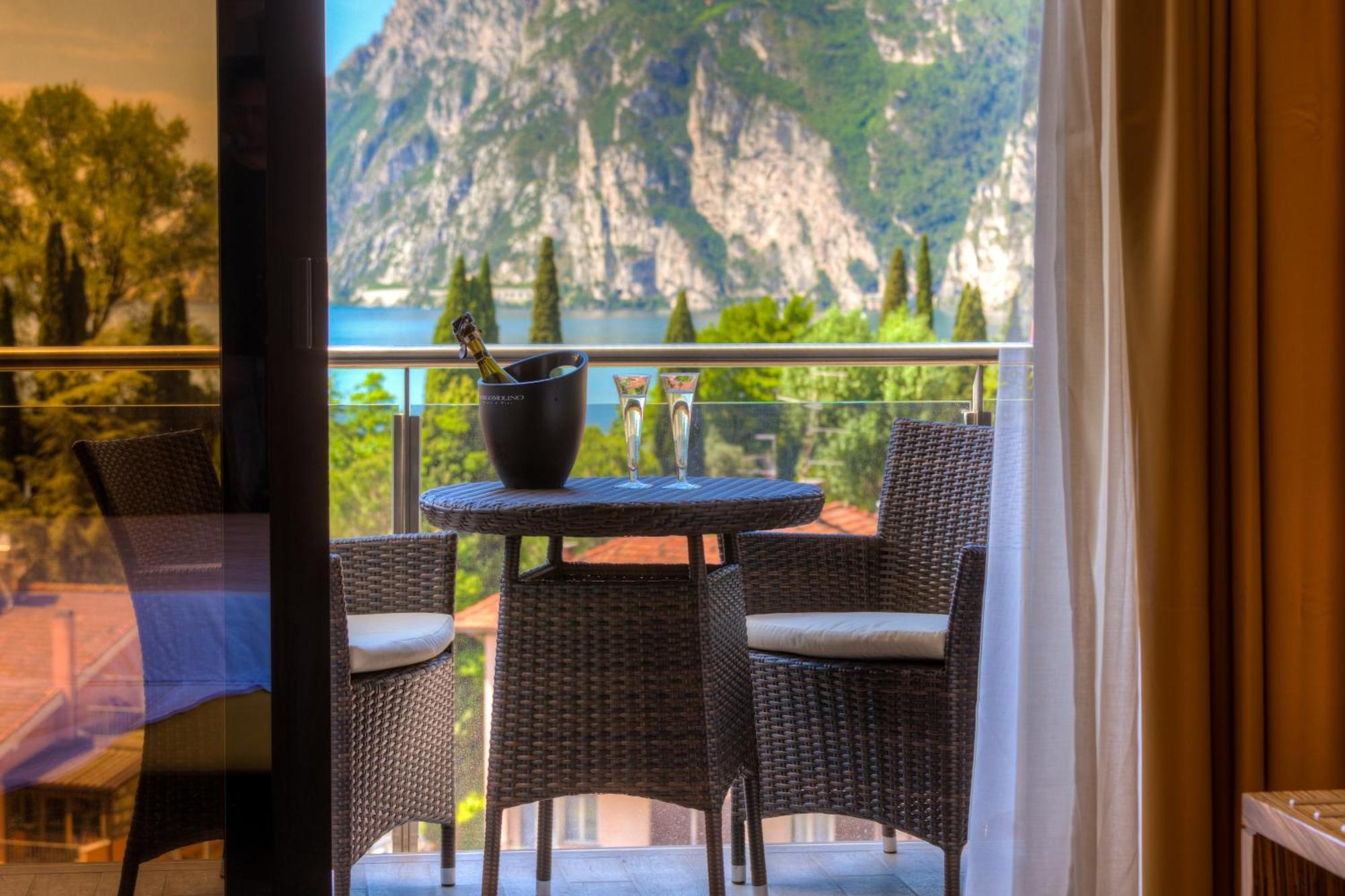 Garda Suite Hotel - Tonelli Hotels Riva del Garda Extérieur photo